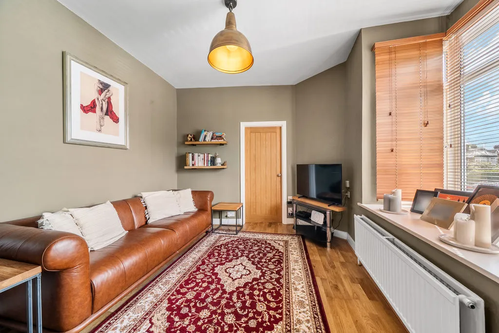 Portsmouth Road, Thames Ditton KT7 0SS, photo 9