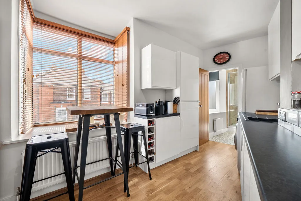 Portsmouth Road, Thames Ditton KT7 0SS, photo 4