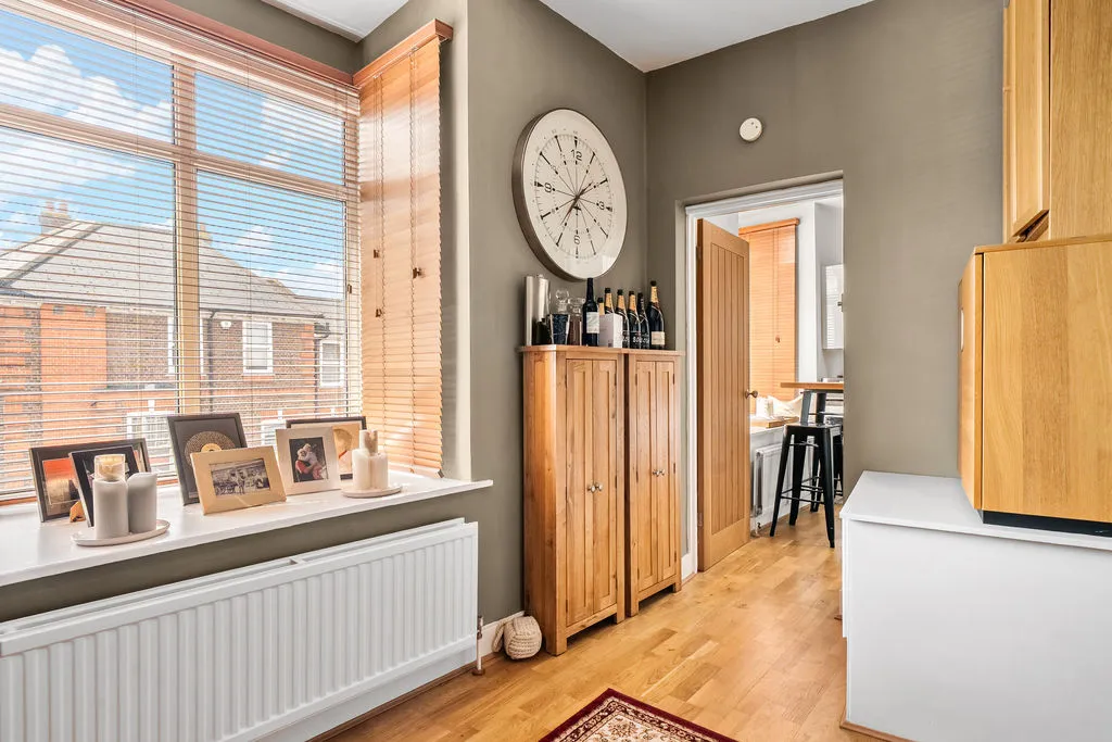 Portsmouth Road, Thames Ditton KT7 0SS, photo 8
