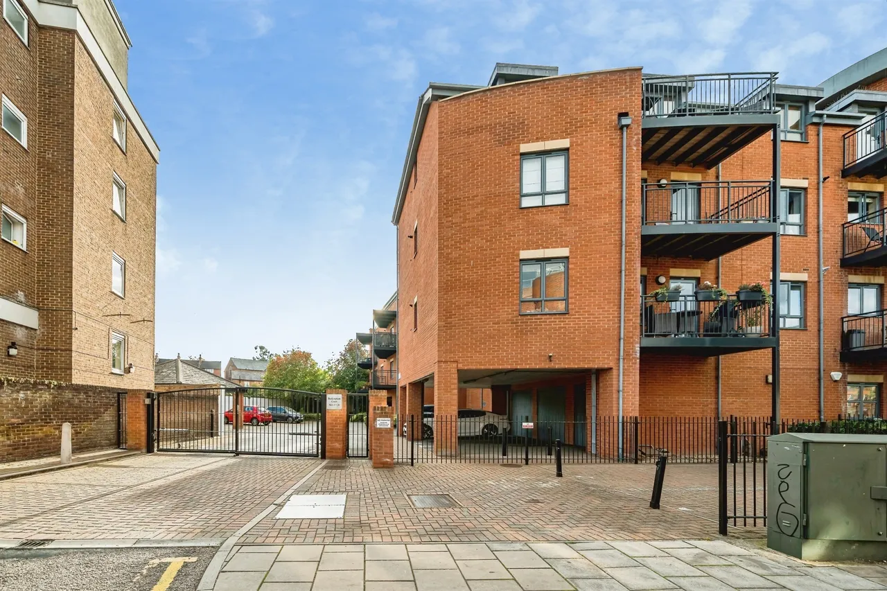 Buckingham Street, Aylesbury, HP20, photo 4