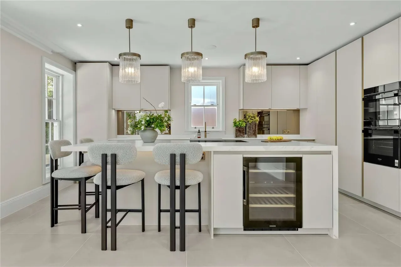 Wayneflete Tower Avenue, Esher, Surrey, KT10 8QG, photo 3