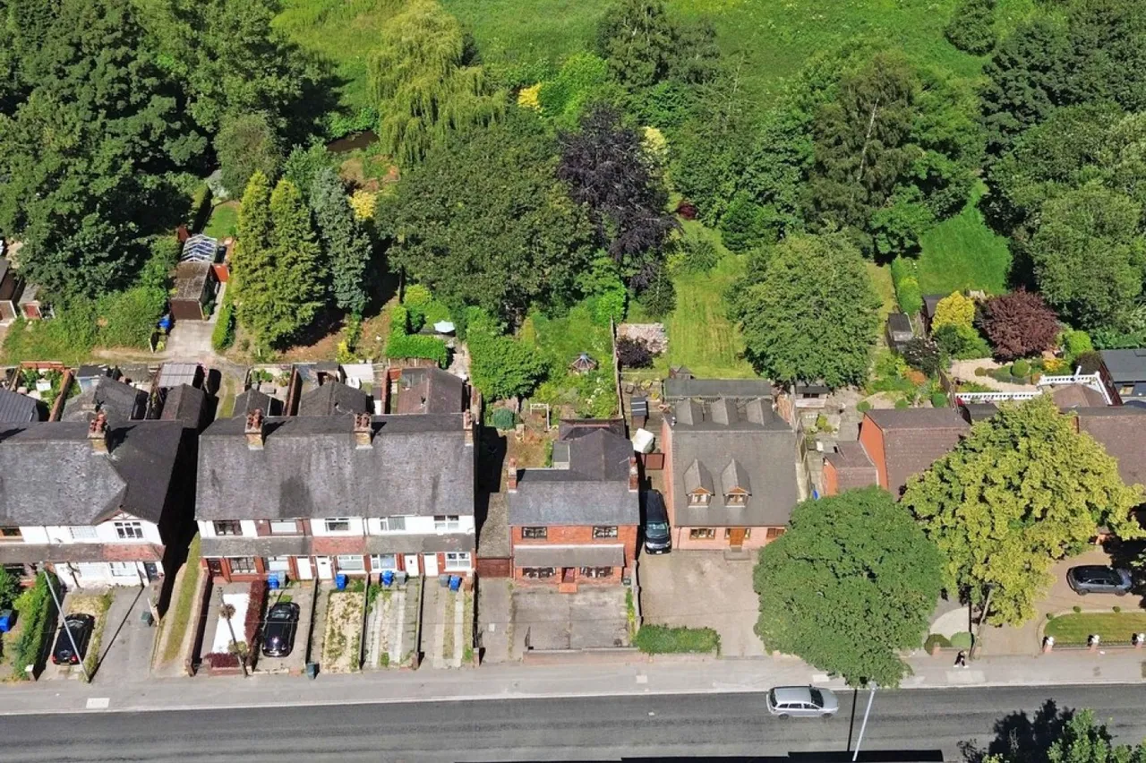 Leek Road, Hanley, Stoke-on-Trent, photo 2