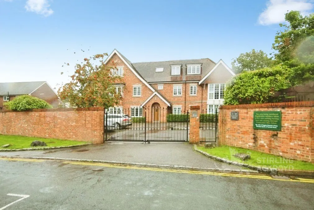 Camphill Road, West Byfleet, KT14, photo 10