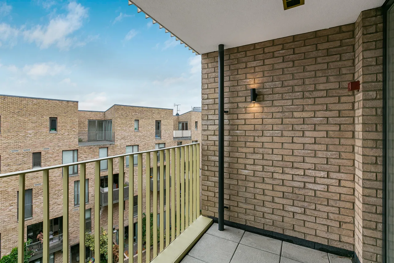 Commerce Road, Brentford, TW8, photo 5