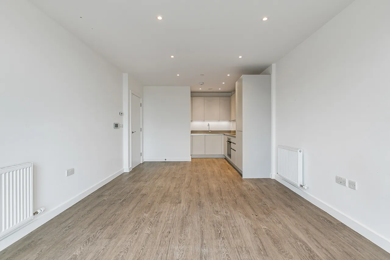 Commerce Road, Brentford, TW8, photo 7