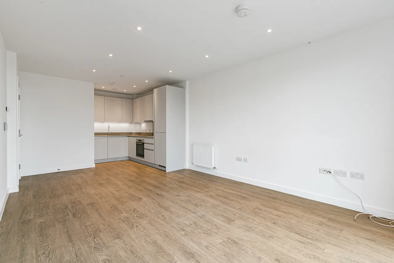Commerce Road, Brentford, TW8, photo 8