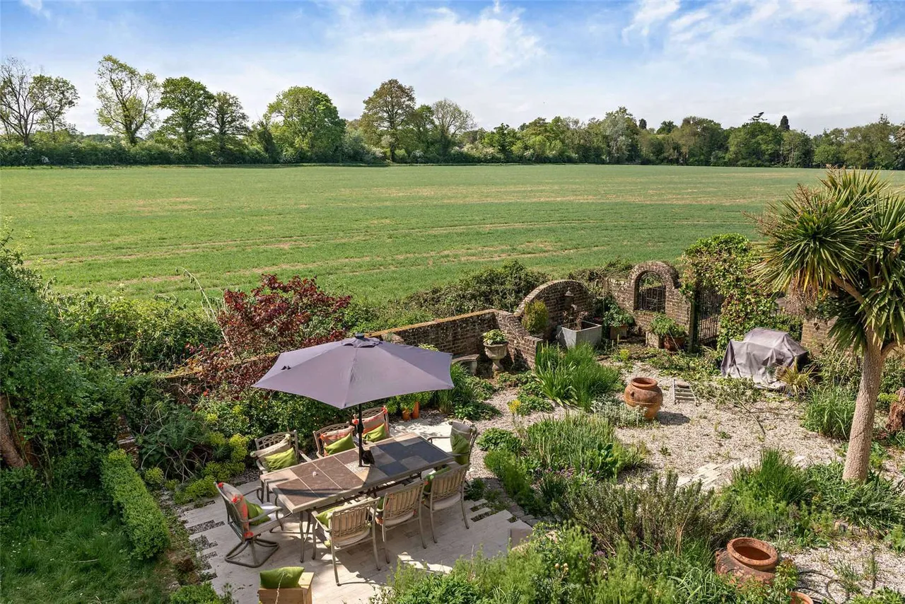 Strood Lane, Warnham, Horsham, West Sussex, RH12 3PF, photo 4