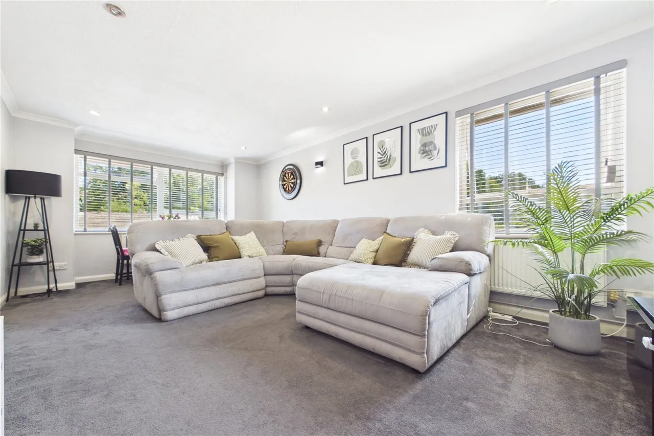 Starlings Drive, Tilehurst, RG31, photo 2