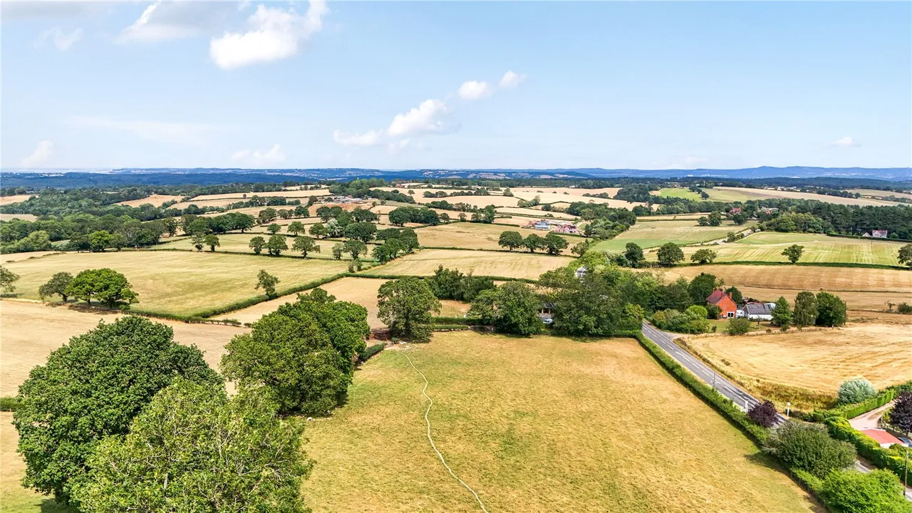 Tenbury Road, Clows Top, photo 28