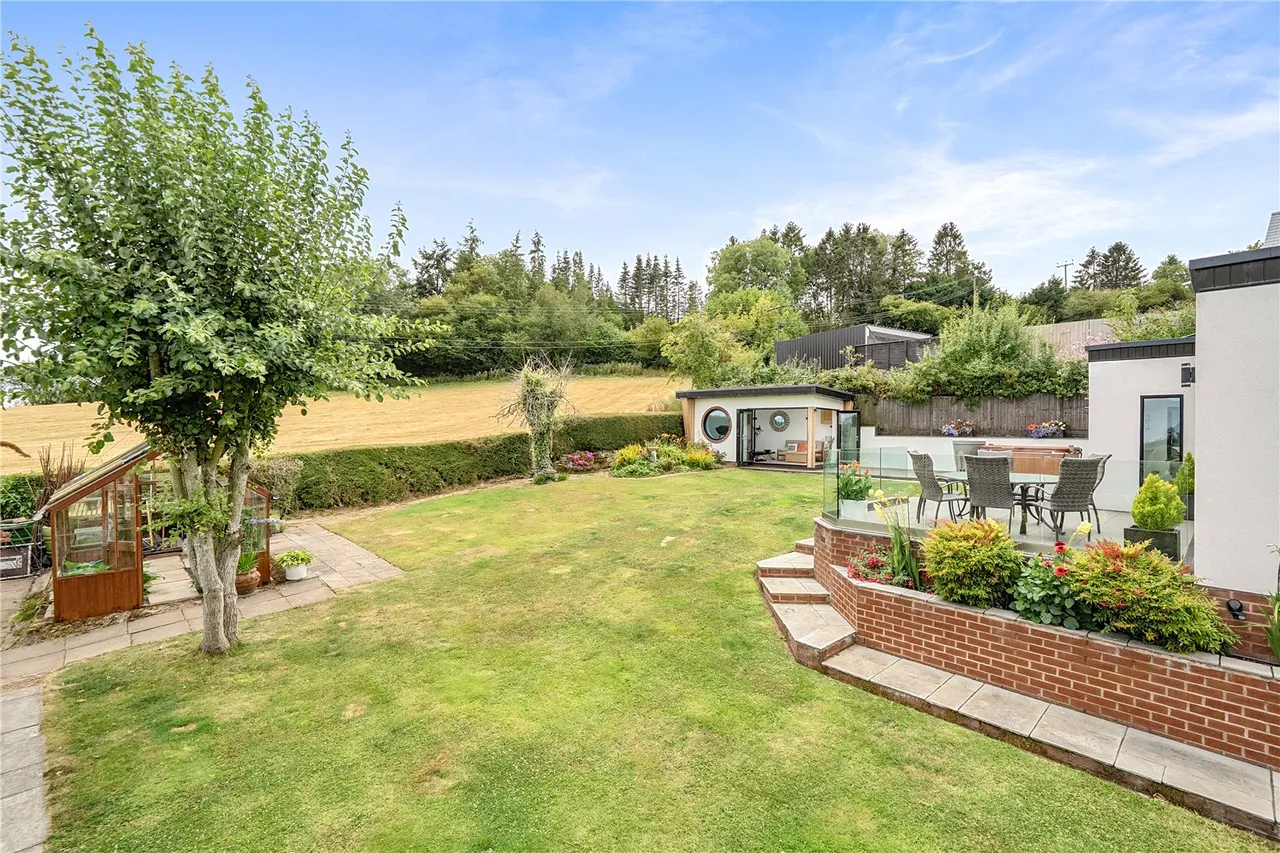 Tenbury Road, Clows Top, photo 23