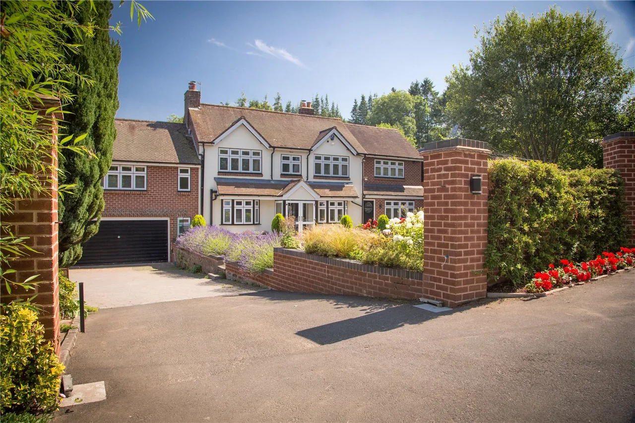 Tenbury Road, Clows Top, photo 3