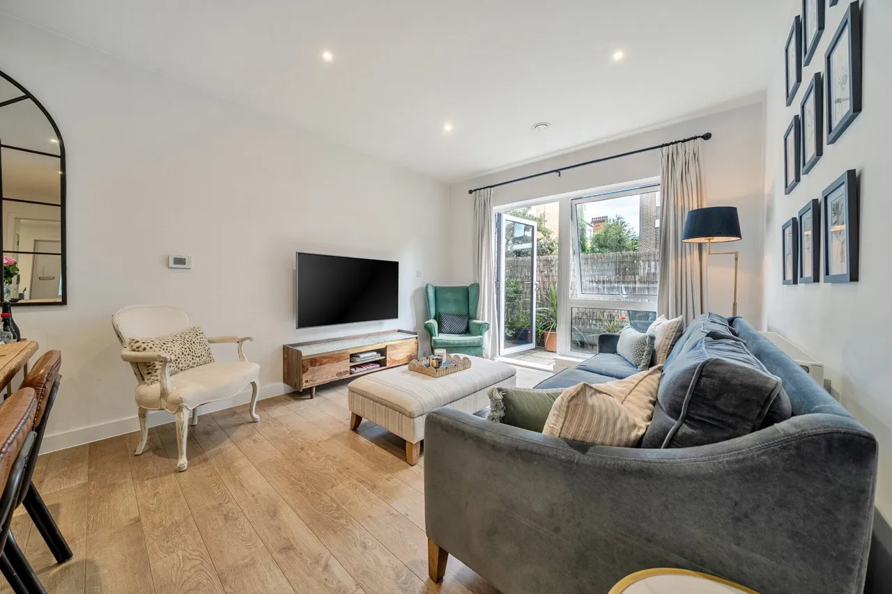 Horsnell Close, SE5, photo 12