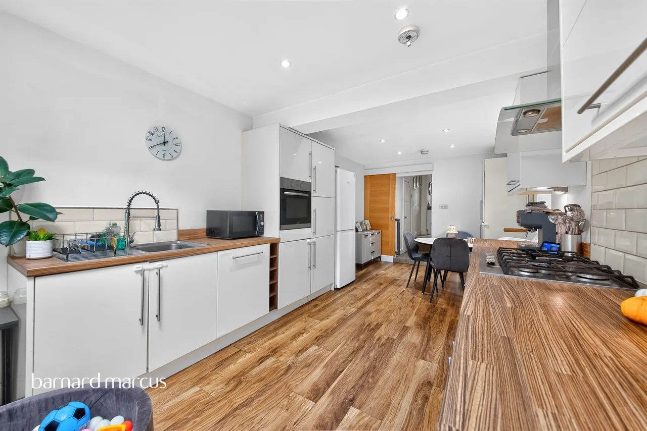 Stanhope Road, London, N12, photo 3