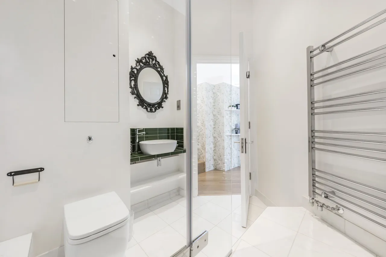 22 Knaresborough House, 5-7 Knaresborough Place, London, photo 12