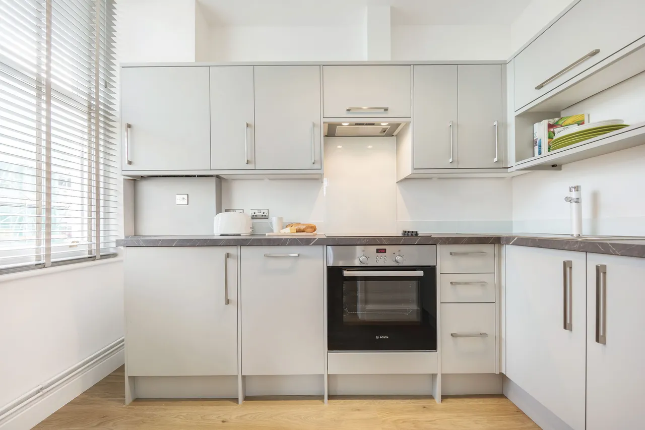 22 Knaresborough House, 5-7 Knaresborough Place, London, photo 5