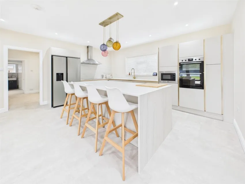 Homecroft Drive, Uckington, photo 11