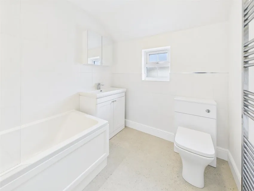 Homecroft Drive, Uckington, photo 33