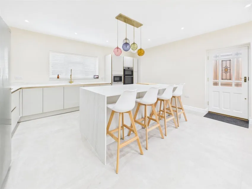 Homecroft Drive, Uckington, photo 7