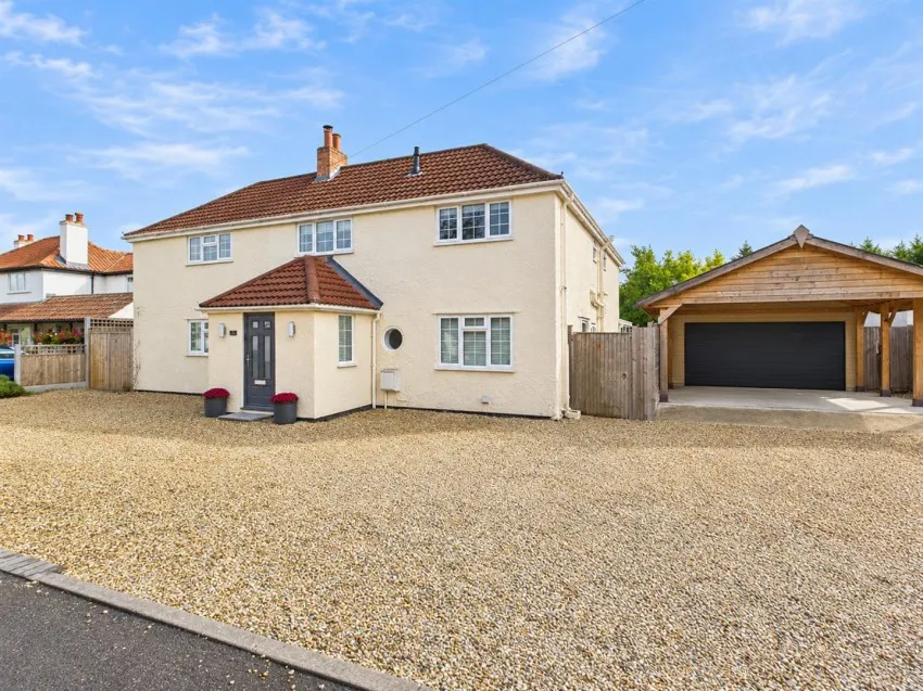5 bed house for sale, Homecroft Drive, Uckington