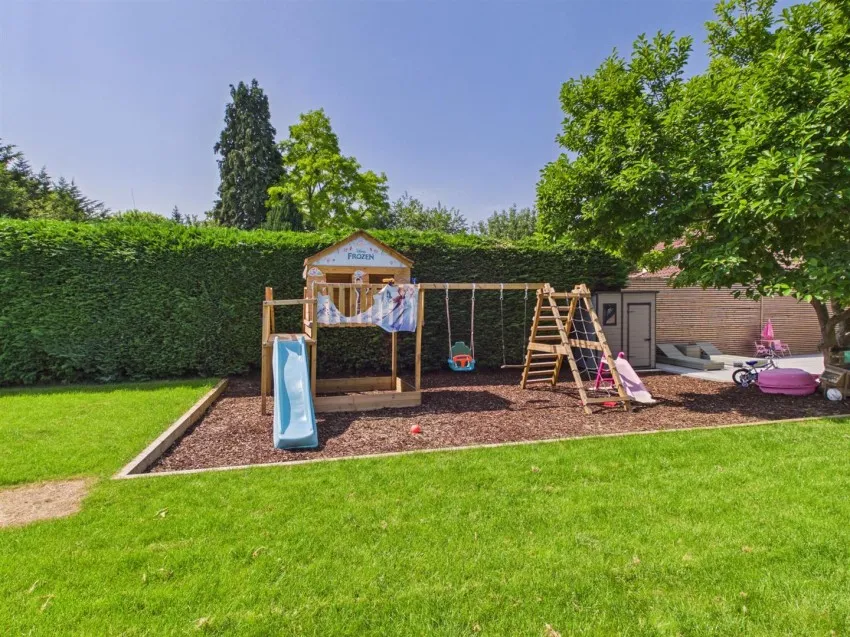 Homecroft Drive, Uckington, photo 42