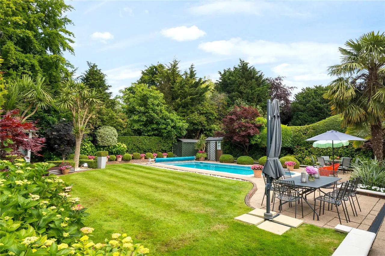 Barnet Road, Arkley, Hertfordshire, EN5 3LJ, photo 6