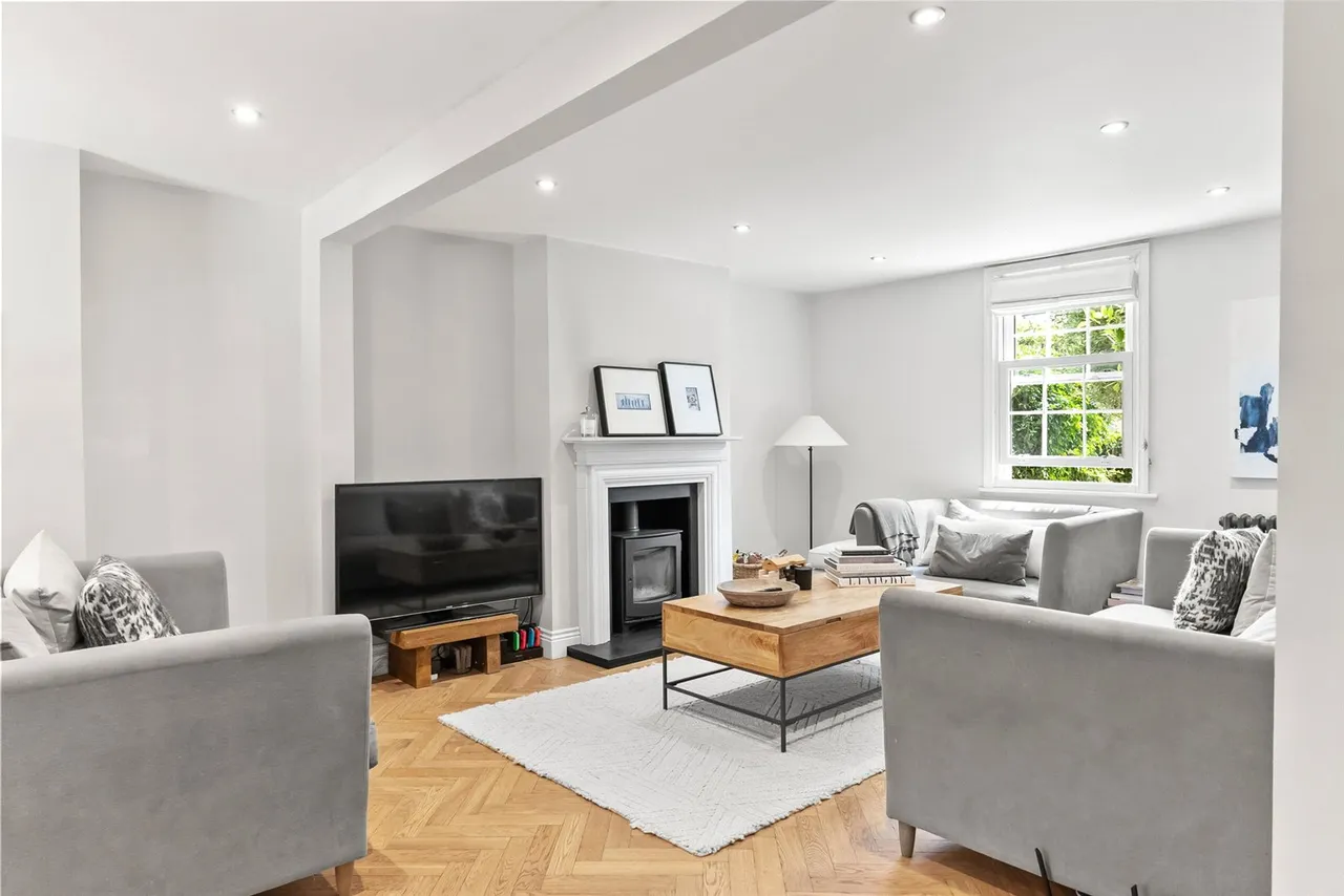Halliford Road, Sunbury, TW16 6DR, photo 6