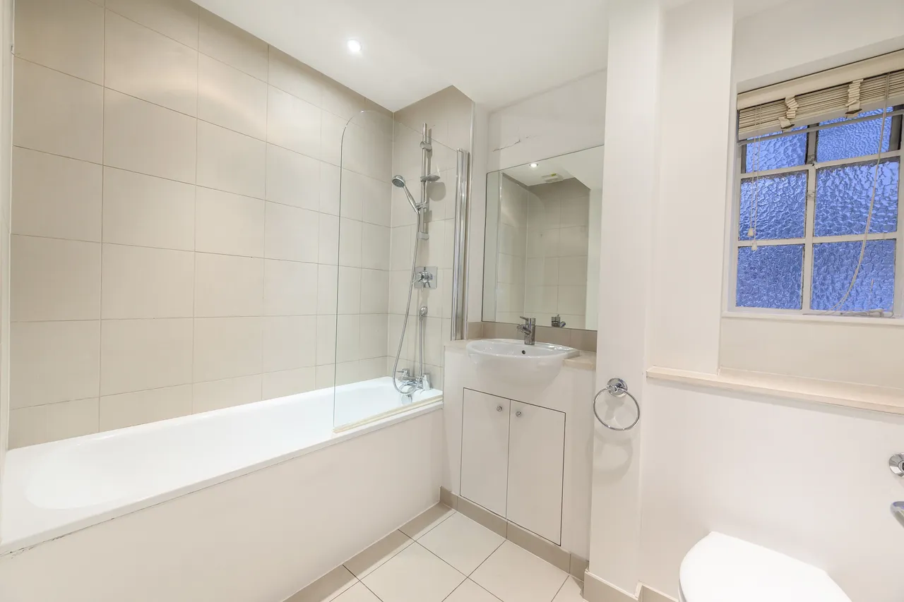 26 Pelham Court, 145 Fulham Road, London, photo 4