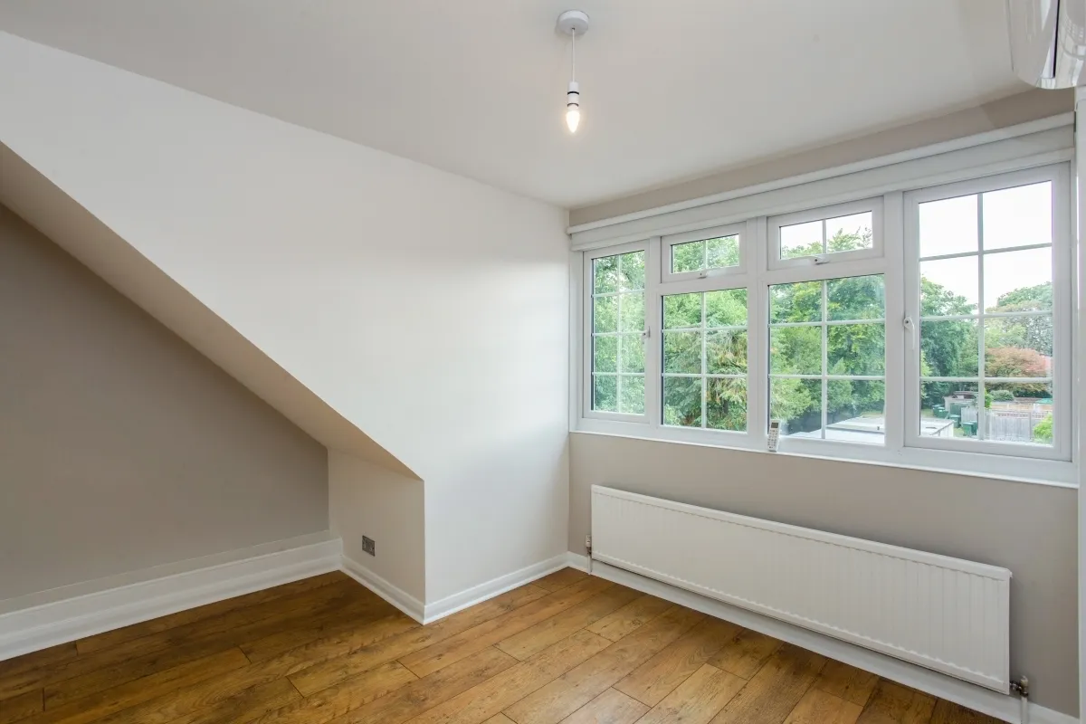 Gainsborough Court, Walton-on-Thames ..., photo 12
