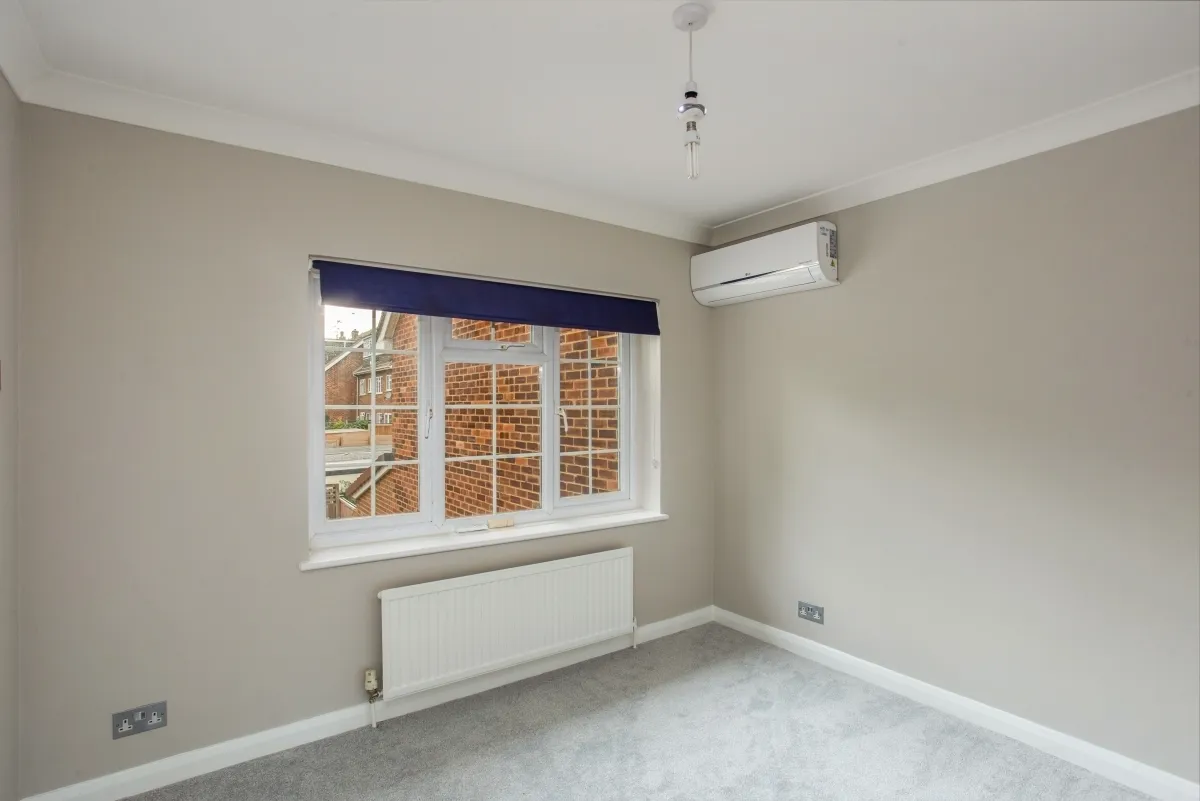 Gainsborough Court, Walton-on-Thames ..., photo 11