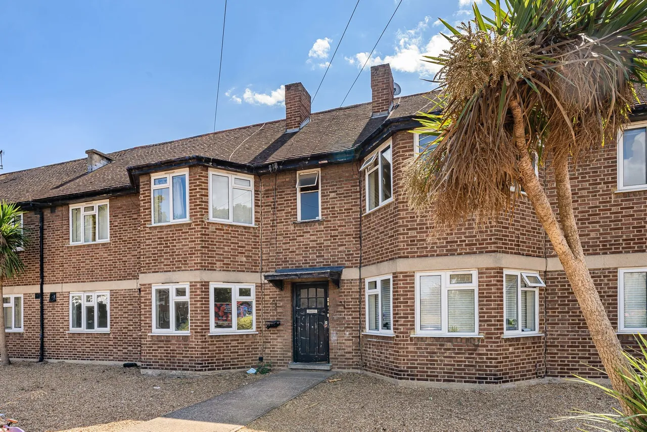 2 bed flat for sale, Algar Close, Isleworth, TW7