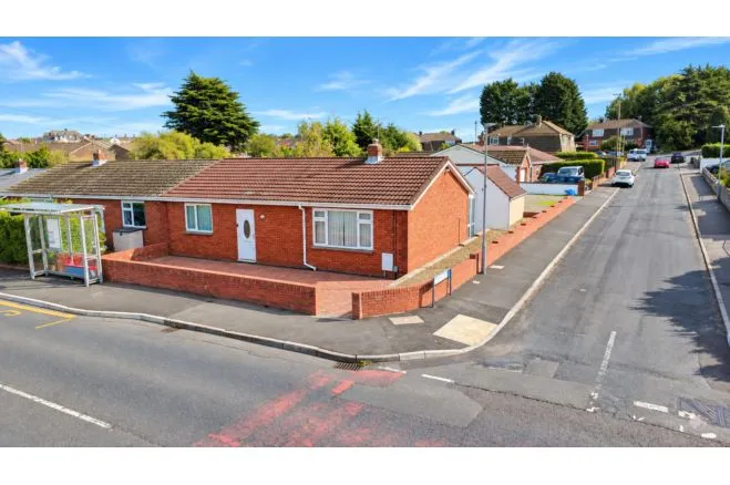 2 bed house for sale, Coldbrook Road East, Barry, CF63