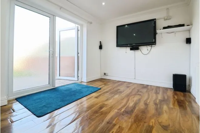 Coldbrook Road East, Barry, CF63, photo 17