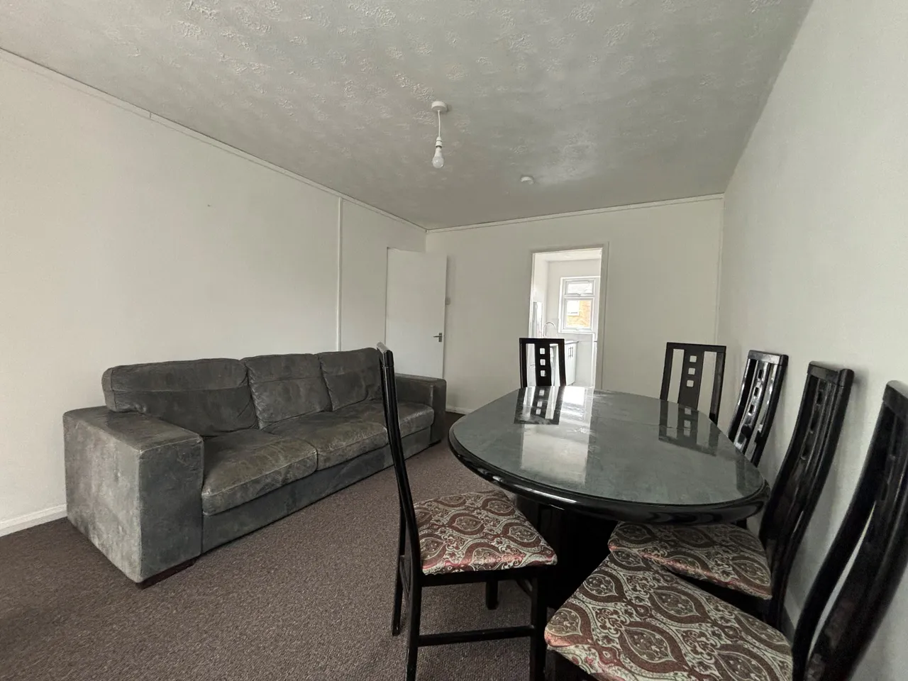 2 bed flat to rent — Stirrup Close, Walsall, WS5