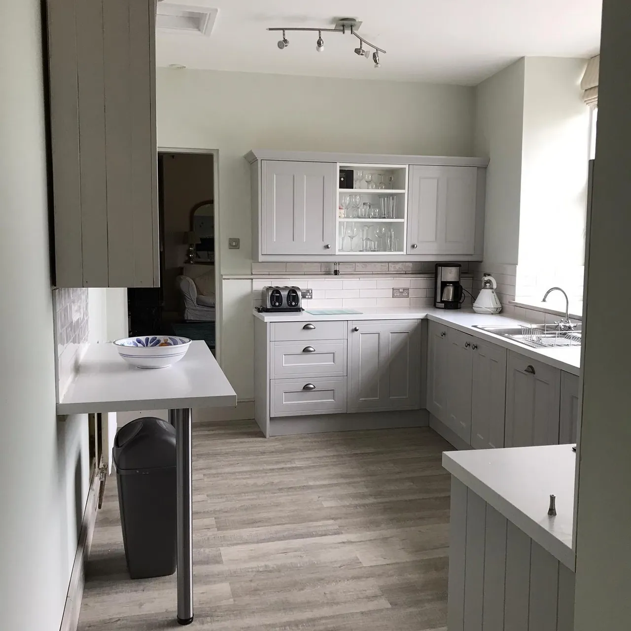 Fully furnished property, Denbigh, LL16, photo 8