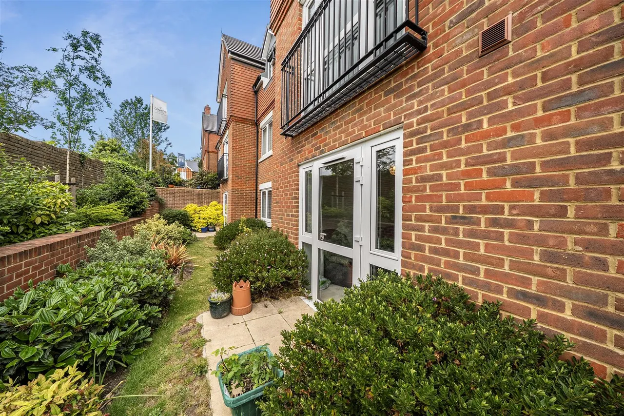 Birchwood Park Avenue, Swanley, BR8, photo 10