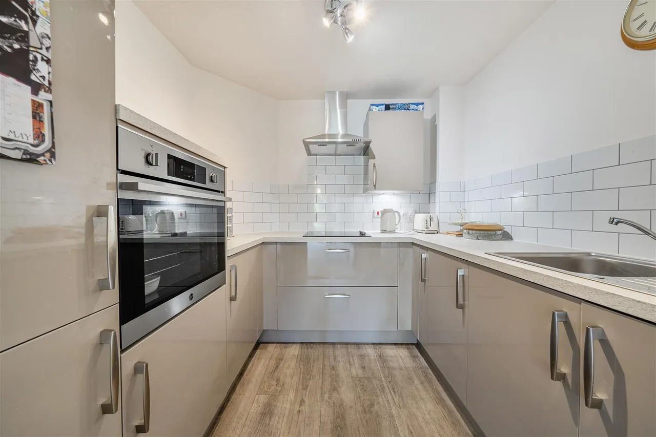 Birchwood Park Avenue, Swanley, BR8, photo 5