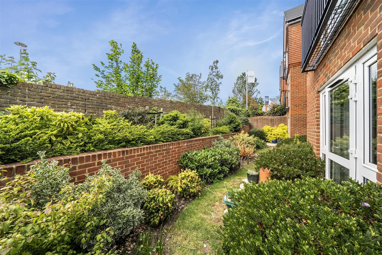 Birchwood Park Avenue, Swanley, BR8, photo 11