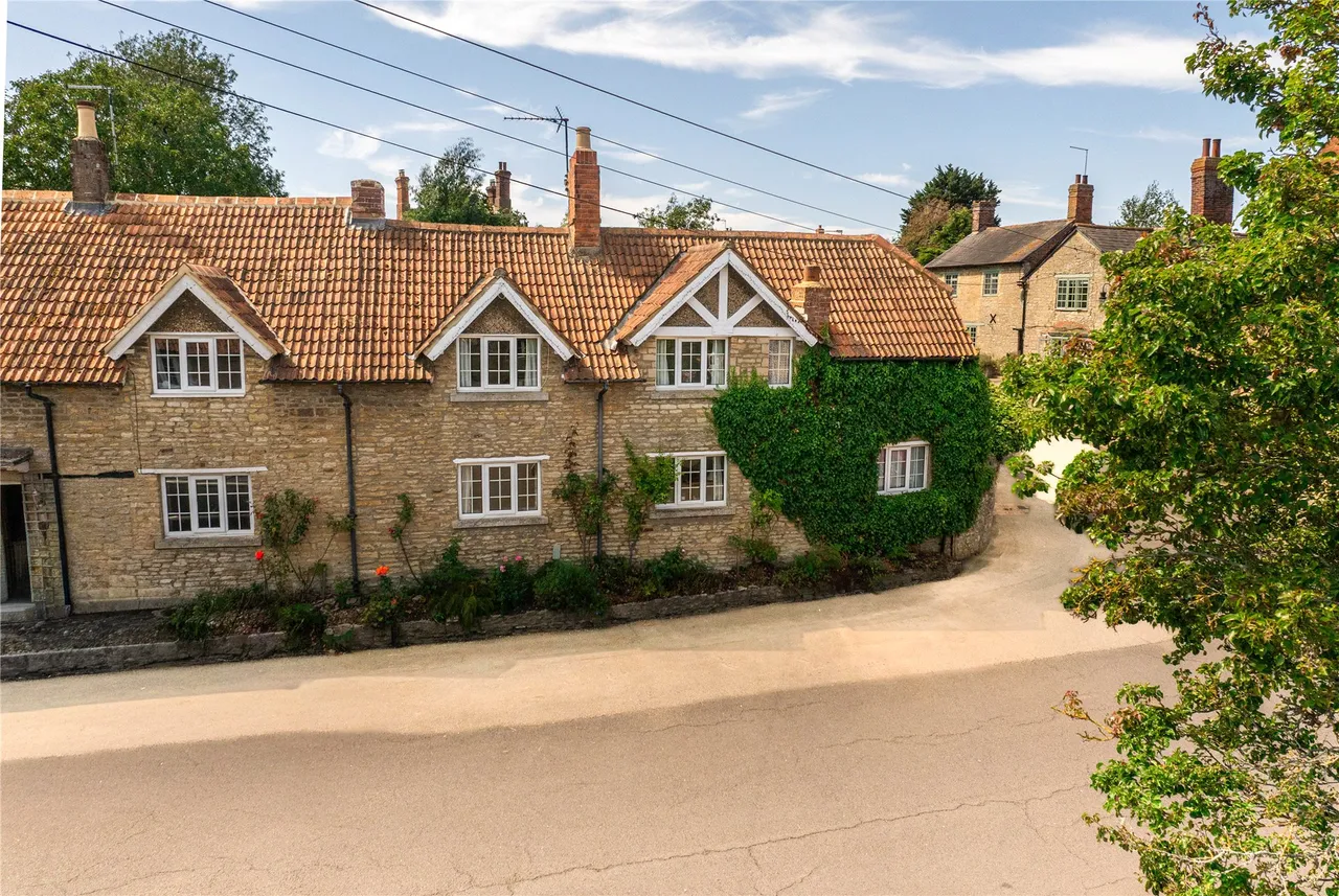 Northampton Road, Yardley Hastings, NN7, photo 2