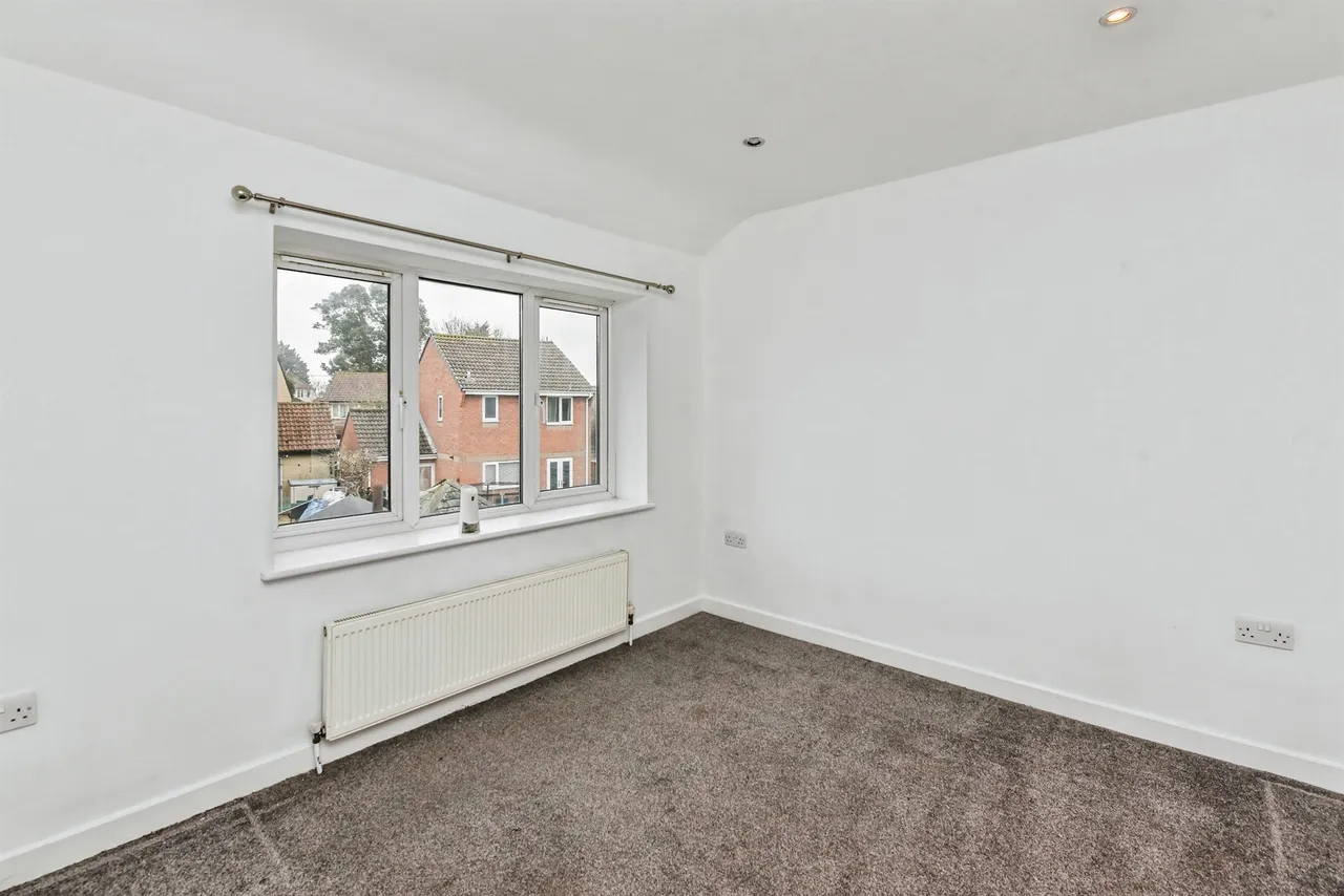 Bright Close, Chippenham, SN15, photo 10