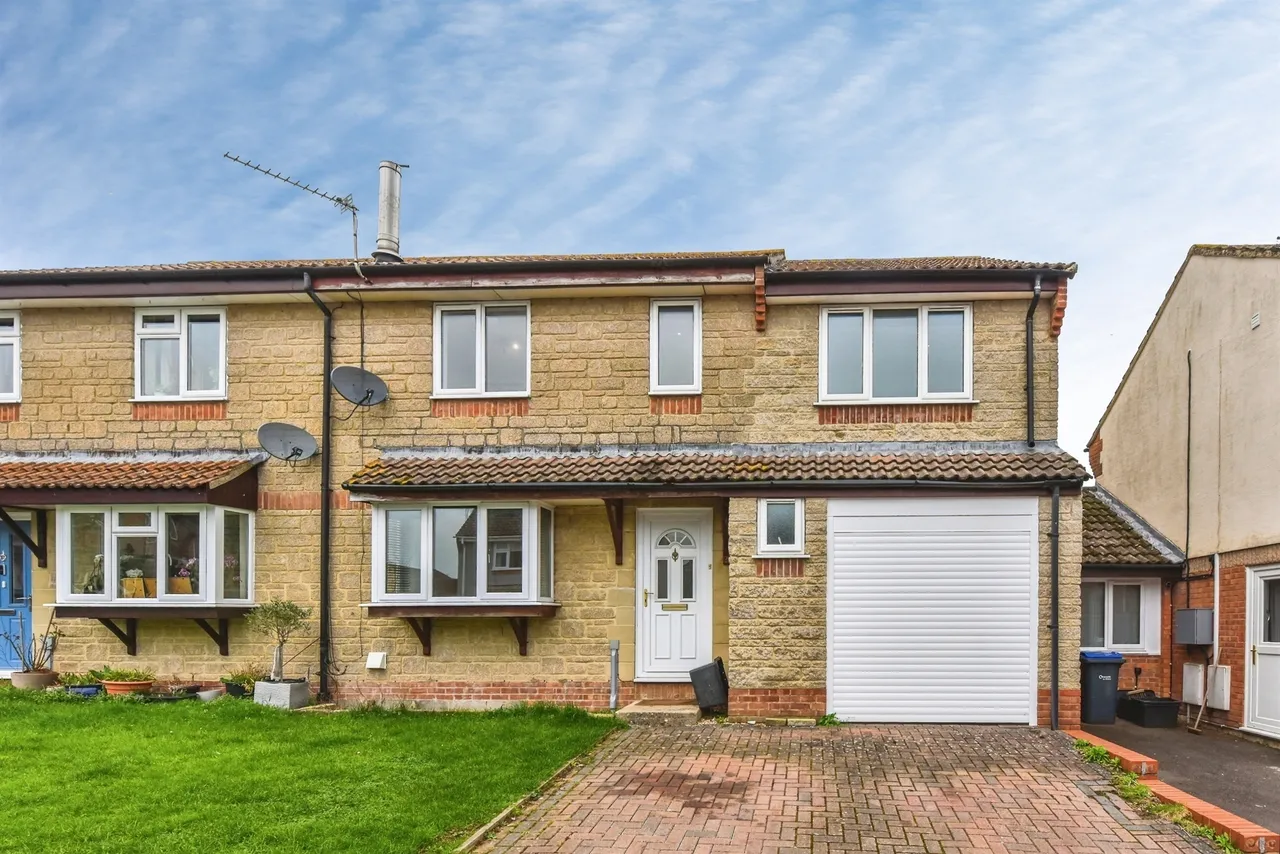 Bright Close, Chippenham, SN15, photo 19