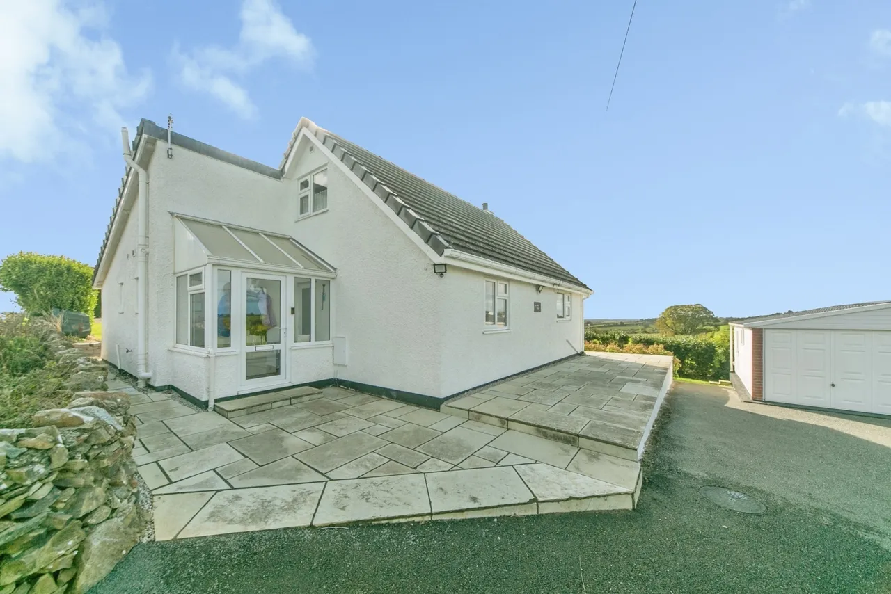 Carmel, Llannerch-y-Medd, LL71, photo 5