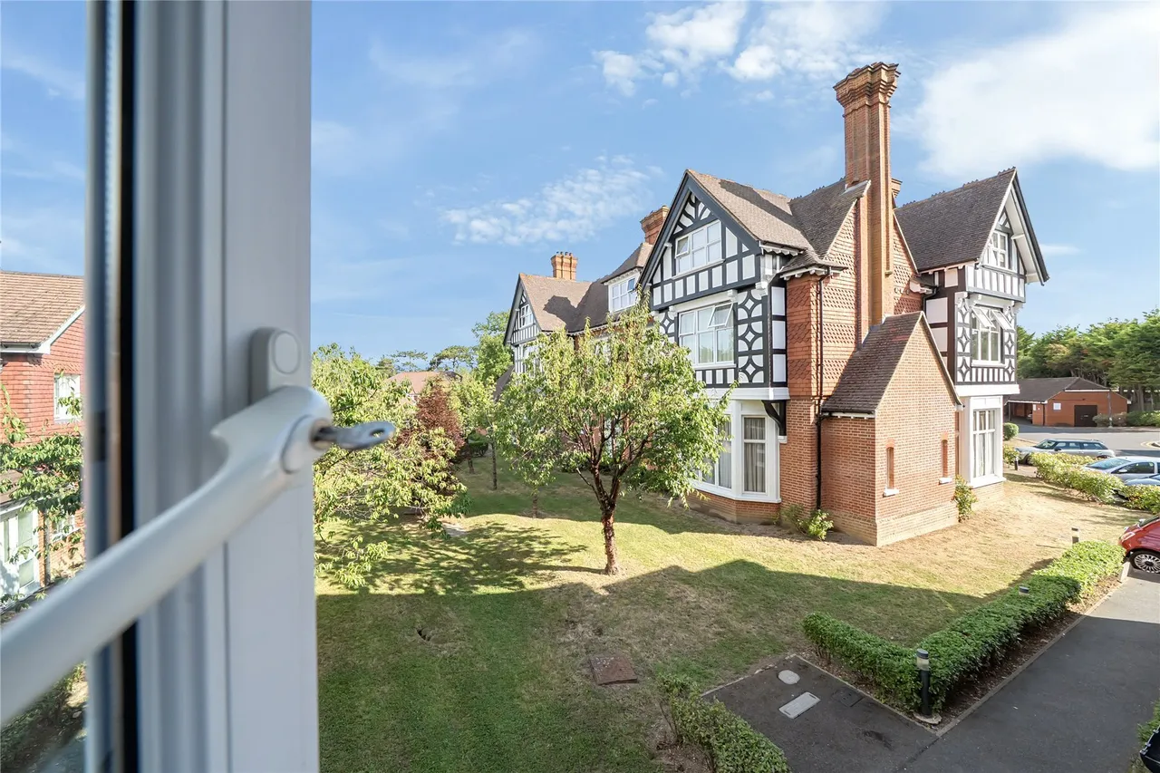 Springview, 1 Knotley Way, West Wickham, BR4, photo 11