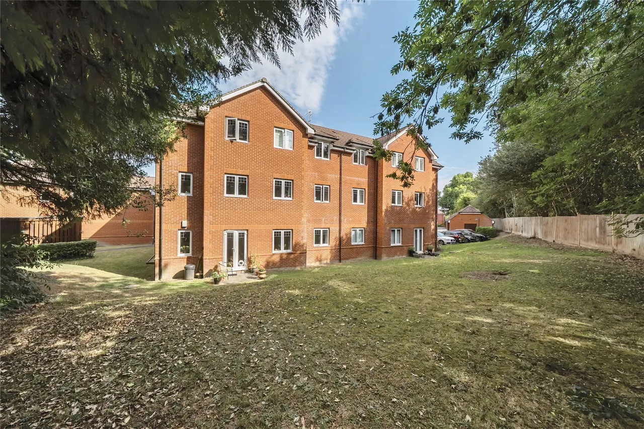 Springview, 1 Knotley Way, West Wickham, BR4, photo 17