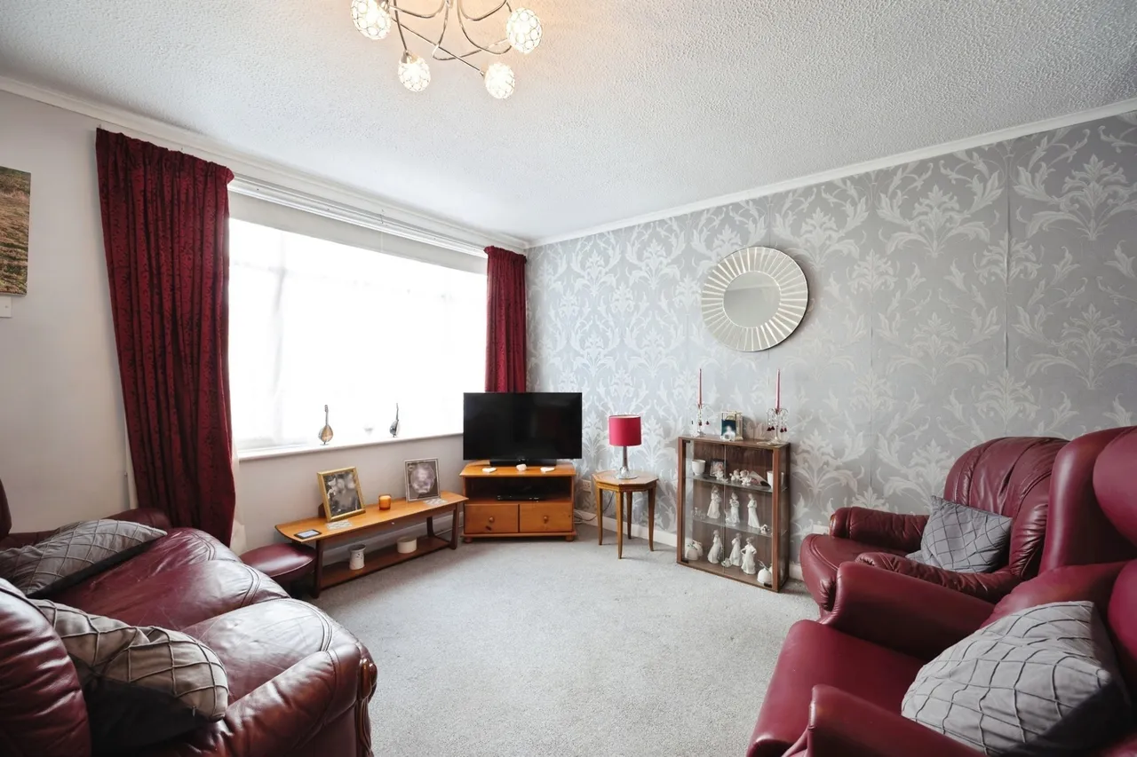 Elm Grove, Hayling Island, PO11, photo 2