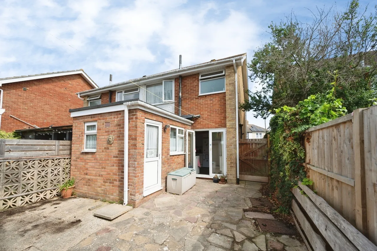 Elm Grove, Hayling Island, PO11, photo 7