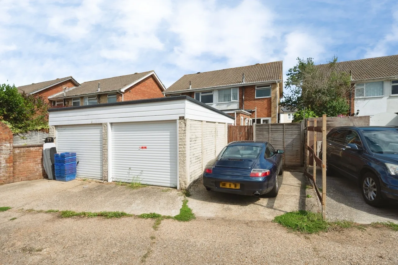 Elm Grove, Hayling Island, PO11, photo 14