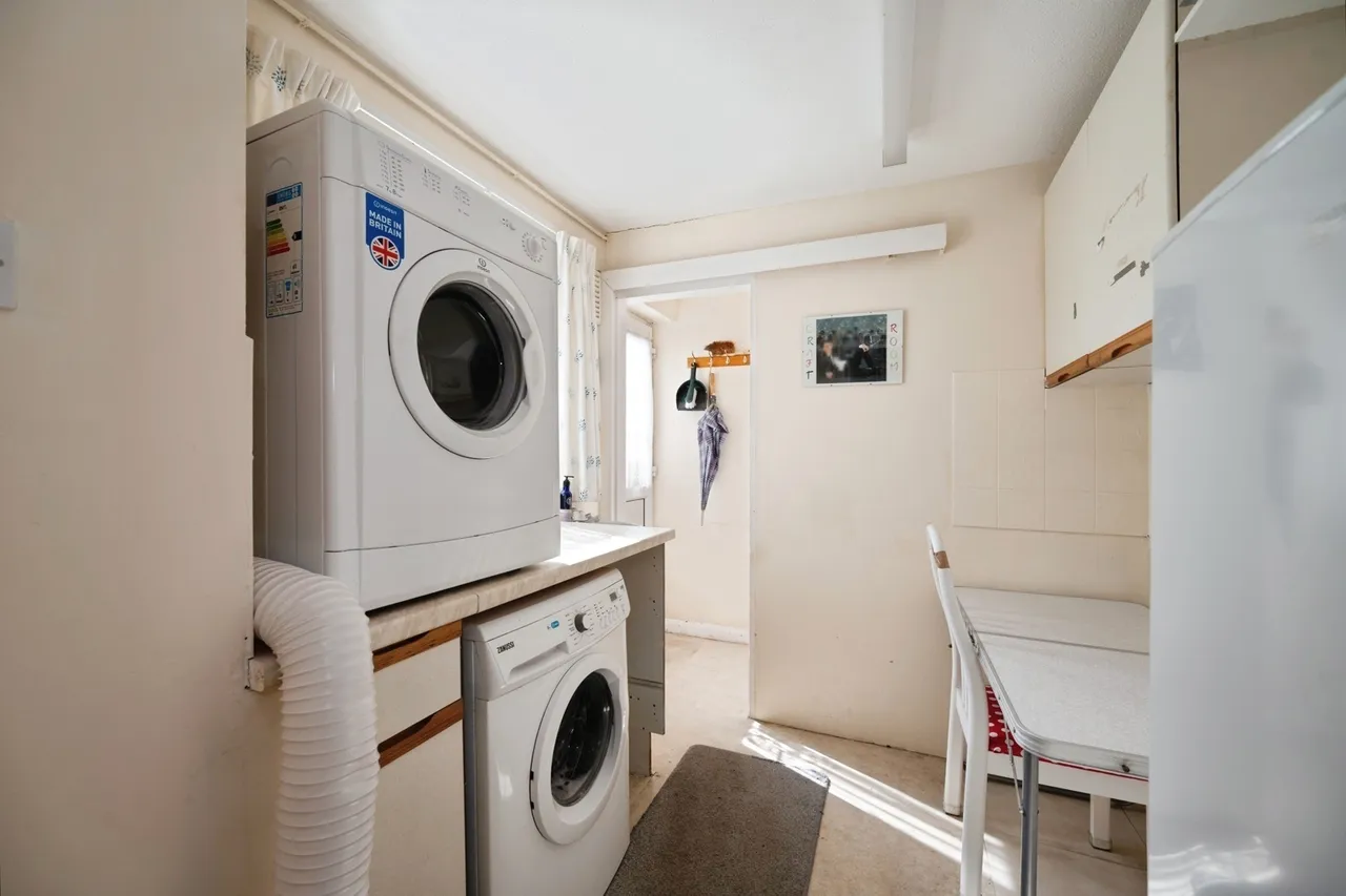 Elm Grove, Hayling Island, PO11, photo 13