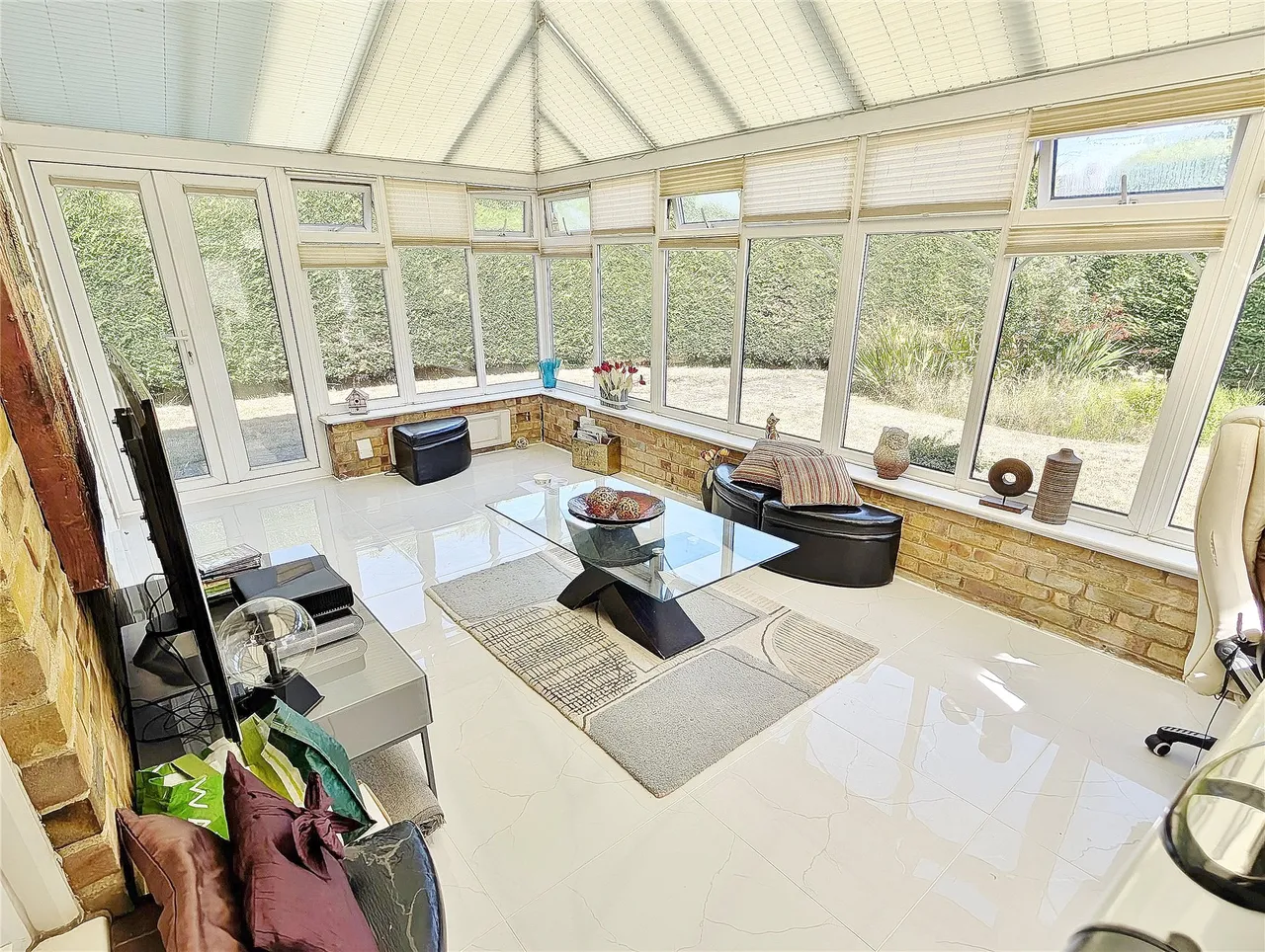 Commonfields, West End, GU24, photo 8