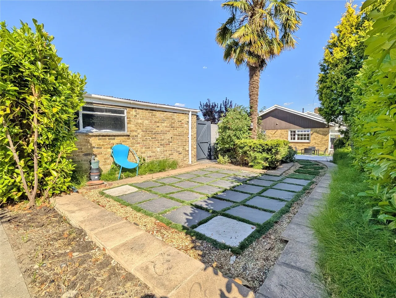 Commonfields, West End, GU24, photo 19