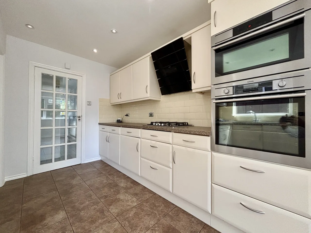 4 bed house to rent — Graham Close, CR0